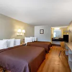 Travelodge By Wyndham Essington / Philadelphia Airport
