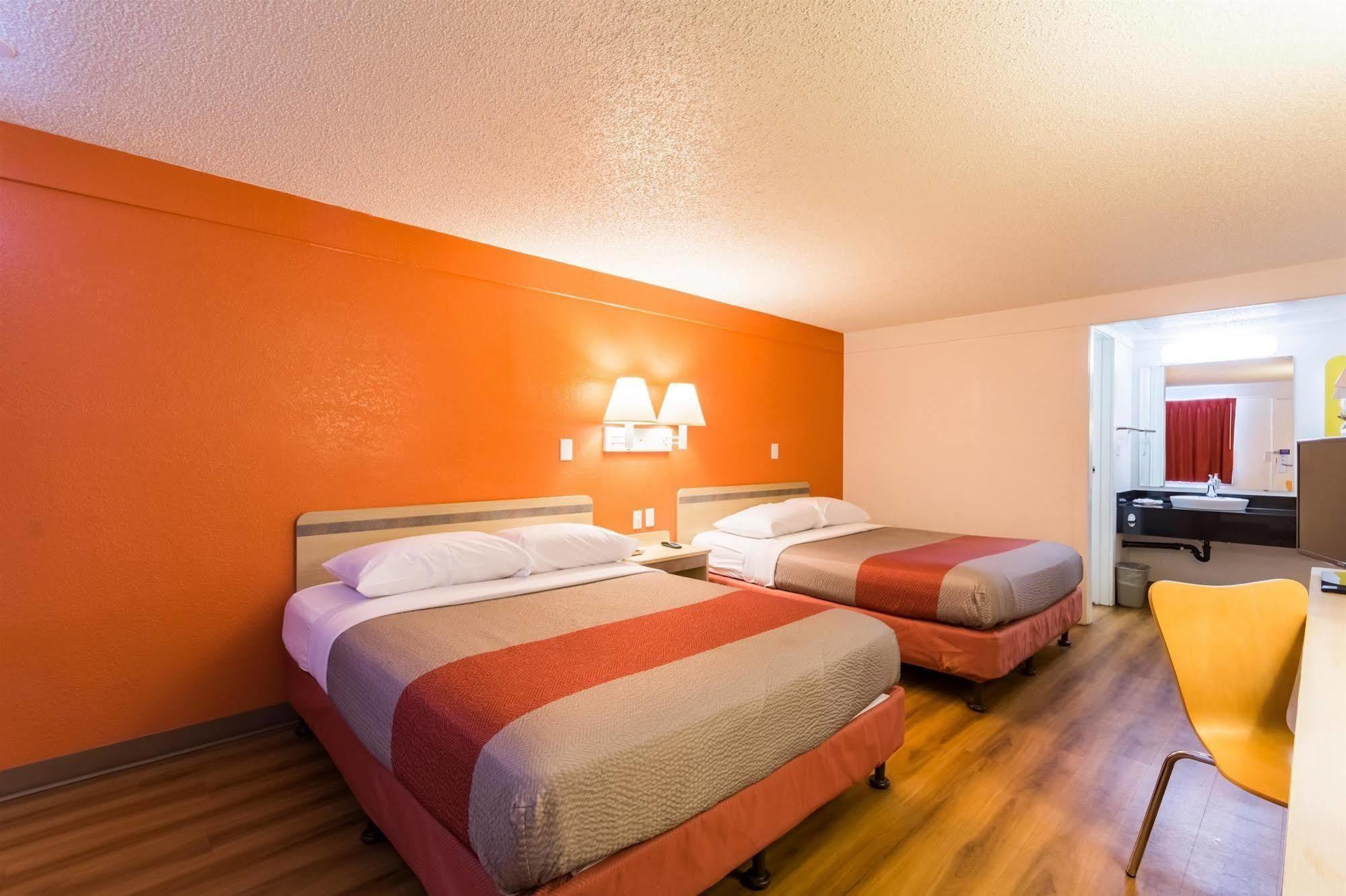 Travelodge By Wyndham / Philadelphia Airport Hotel